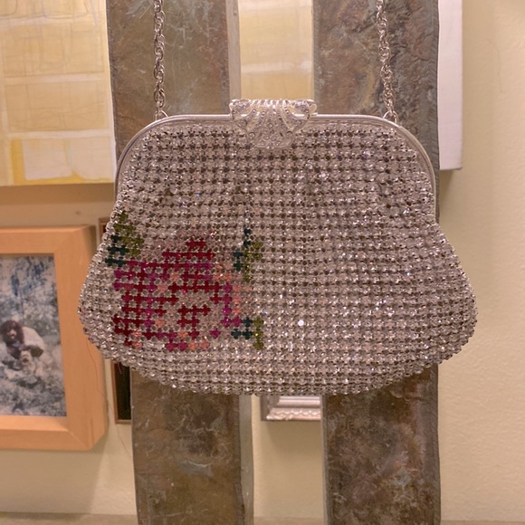 Rhinestone Encrusted Evening Clutch with Hidden Shoulder Chain - Picture 2 of 16